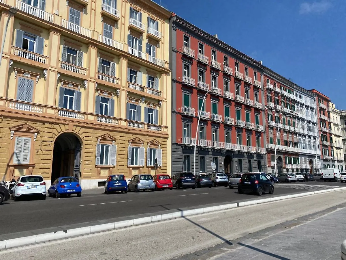 Maison Silvia Неаполь 0*,  Италия