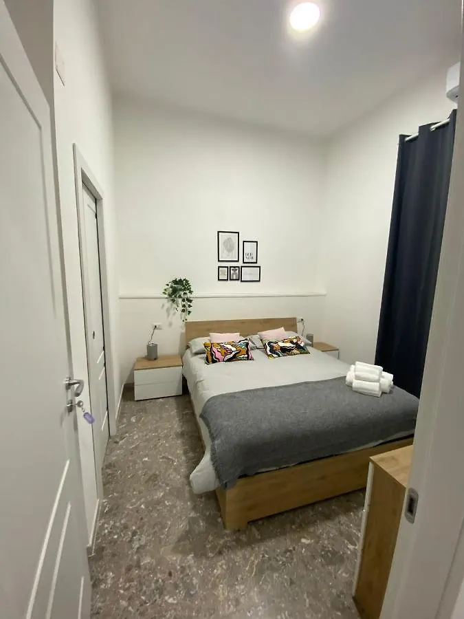 Bed & Breakfast Maison Silvia Naples